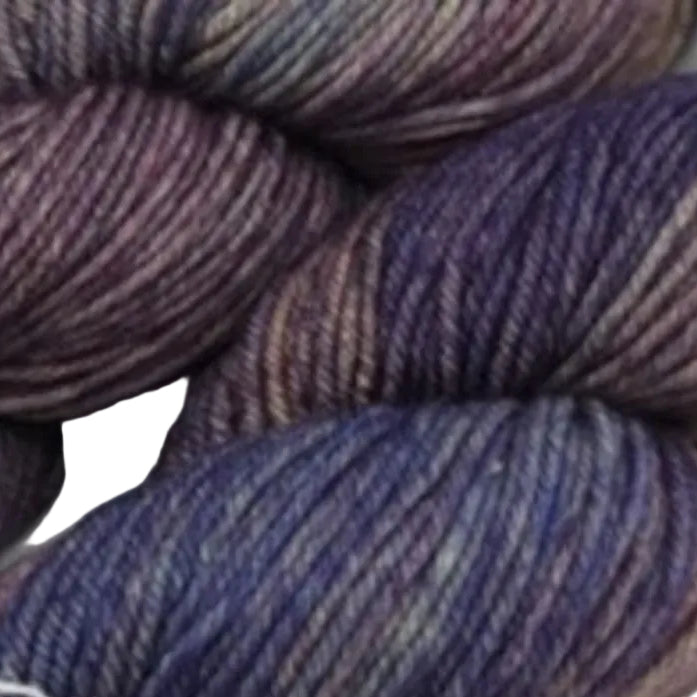 Close-up image of  Rios_Yarn_by_Malabrigo in color 841_Tranquilo on a white background.