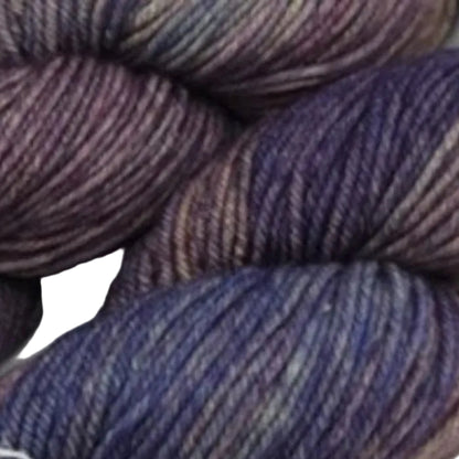 Close-up image of  Rios_Yarn_by_Malabrigo in color 841_Tranquilo on a white background.